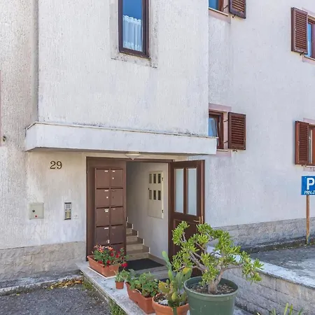 Awesome In With Wifi Apartman Funtana