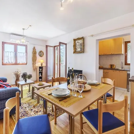 公寓 1 Bedroom Beautiful In *