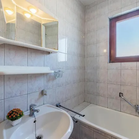 公寓 1 Bedroom Beautiful In